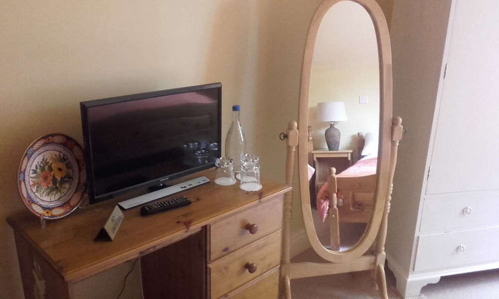 Blossom Hill Bed And Breakfast Killaloe Exteriér fotografie
